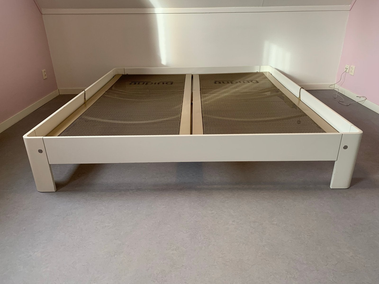Auping Auronde met verstelbaar hoofd- en voeteneind, Huis en Inrichting, Ophalen, Wit, Tweepersoons, 180 cm