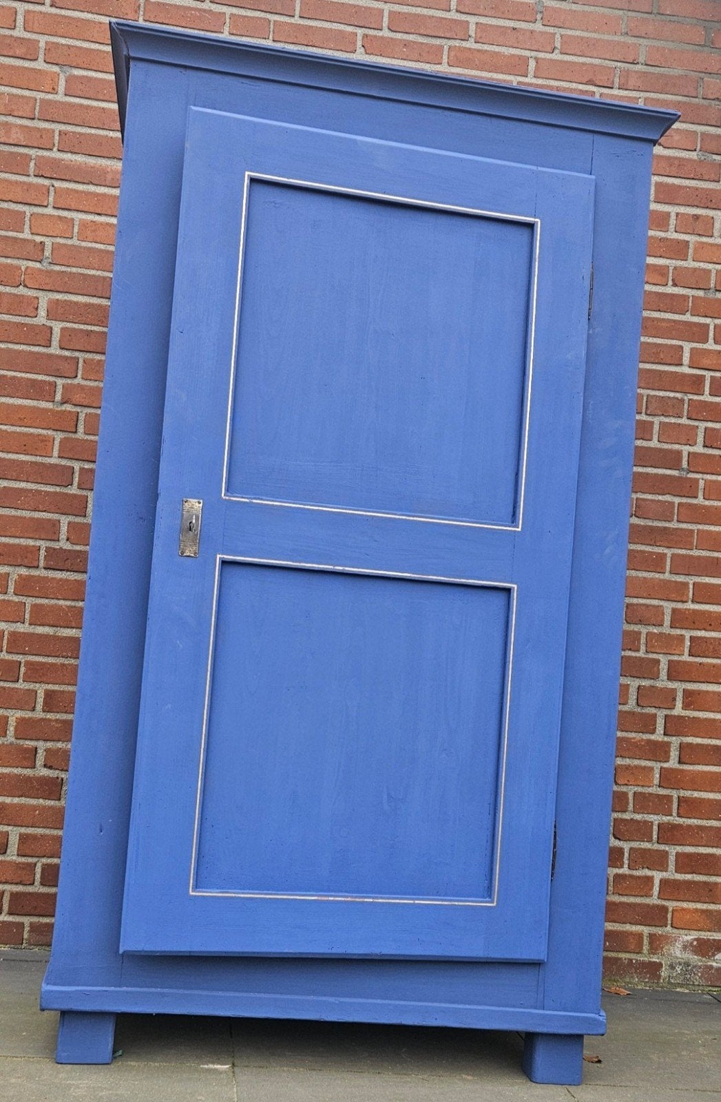 Landelijke blauwe eendeurskast met houten schappen, Ophalen of Verzenden