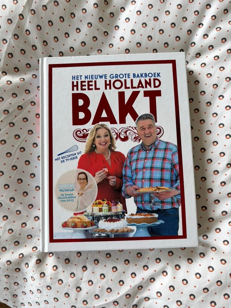 Het nieuwe grote bakboek Heel Holland bakt, Ophalen of Verzenden, Zo goed als nieuw, Nederland en België, Janny van der Heijden; Martine Steenstra