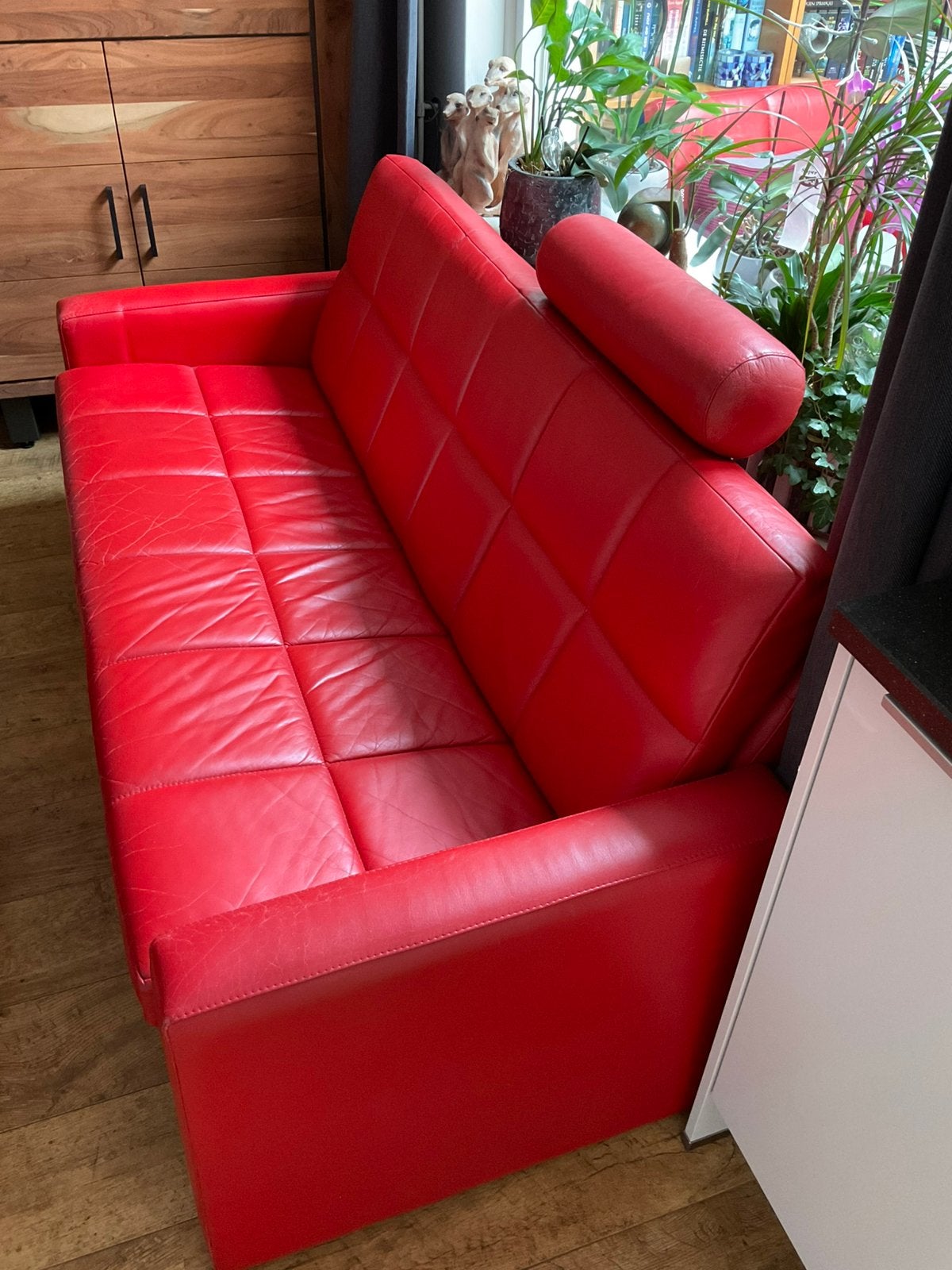 Leolux 2,5 zits bank met nekrol, kussen en hocker., Ophalen, Gebruikt, 150 tot 200 cm, Tweepersoons