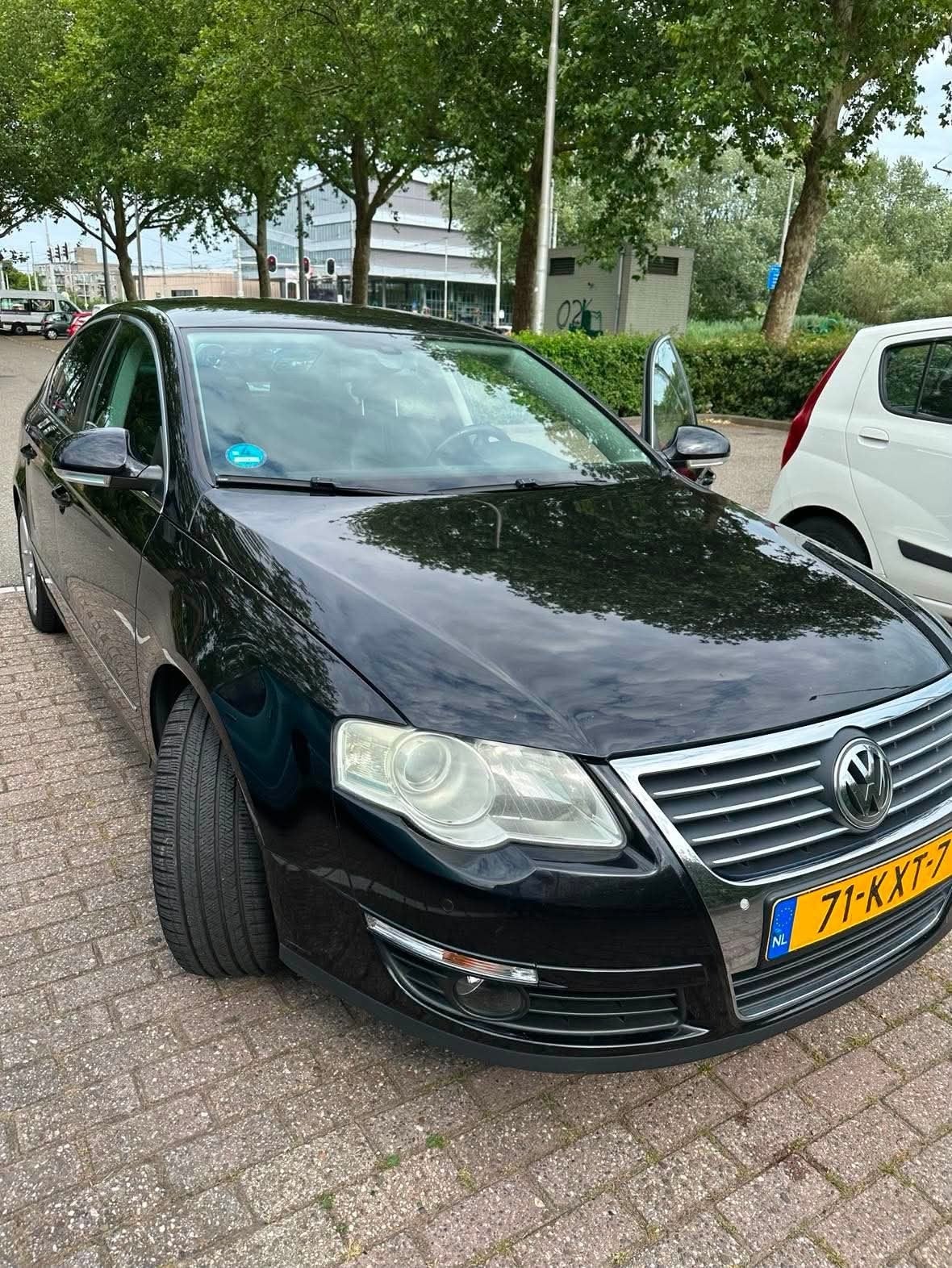 Volkswagen Passat 1.4 TSI 90KW 2010 Zwart, Auto's, Voorwielaandrijving, 1328 kg, 4 cilinders, Origineel Nederlands