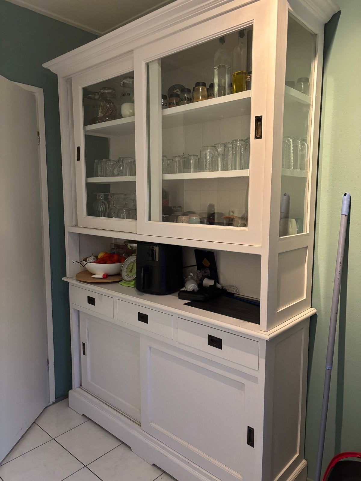 Buffetkast wit met schuifdeuren (150x45x220 cm), Huis en Inrichting, Ophalen, Gebruikt, 100 tot 150 cm, 25 tot 50 cm