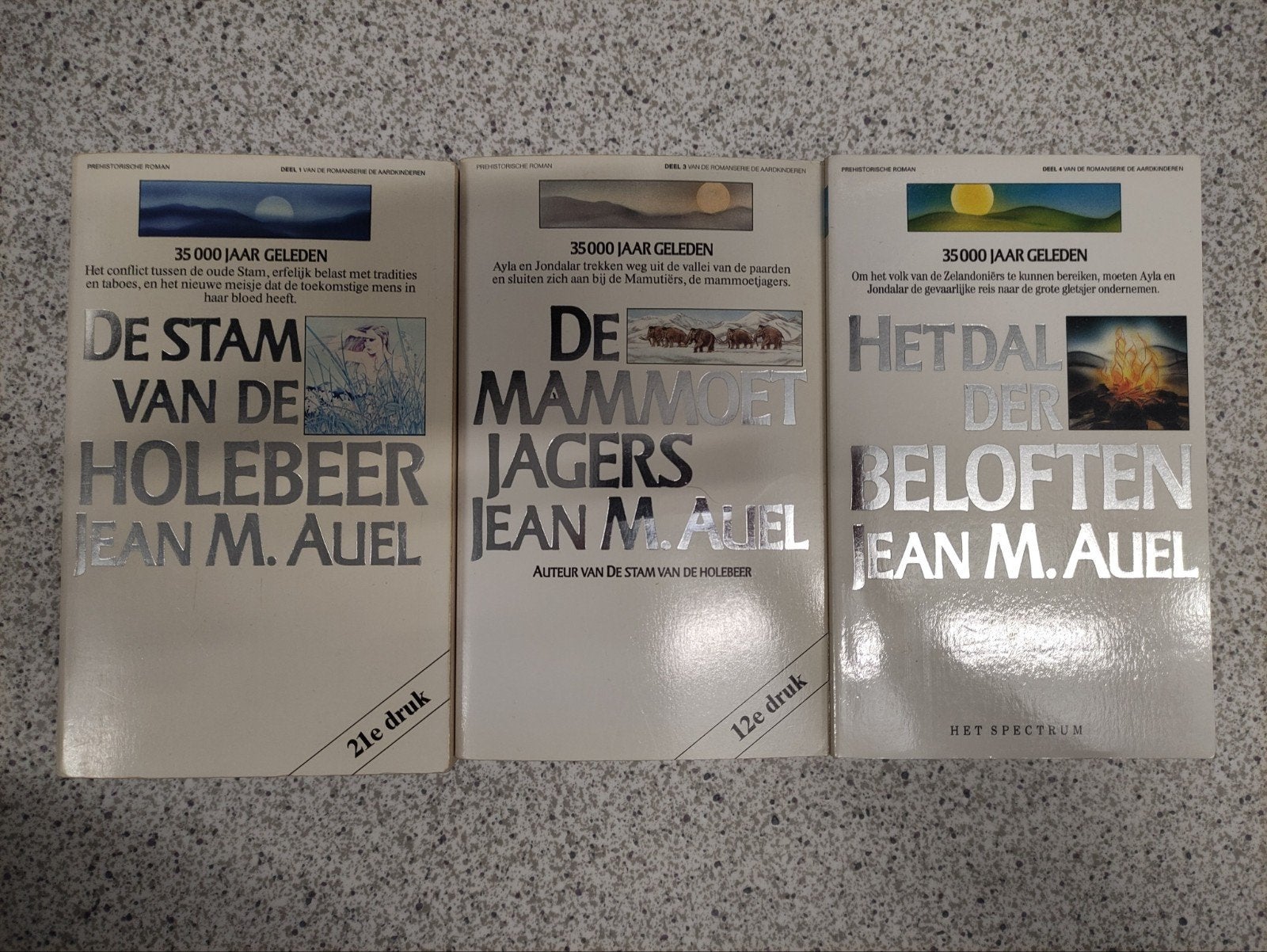 Jean Auel boeken €3,5 ps of alle voor €8, Ophalen of Verzenden, Zo goed als nieuw