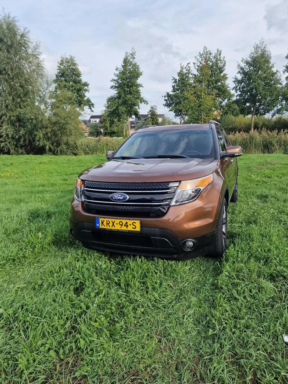 Ford-Explorer XLT 4WD 2012 Bruin, Auto's, Automaat, Euro 5, 450 kg, Zwart