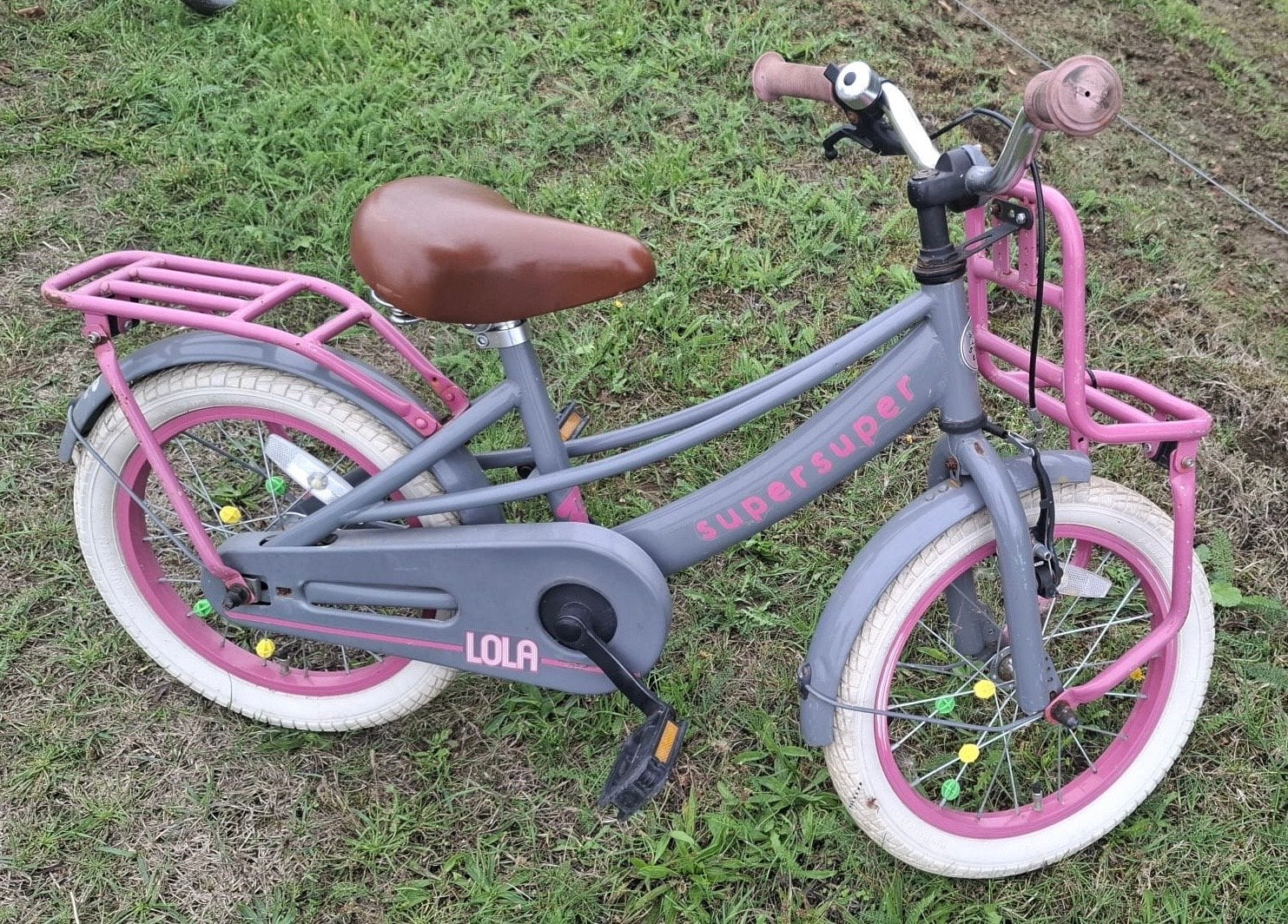 SuperSuper Lola 16 inch kinderfiets met mandje, Ophalen, Gebruikt, Terugtraprem, 16 tot 20 inch