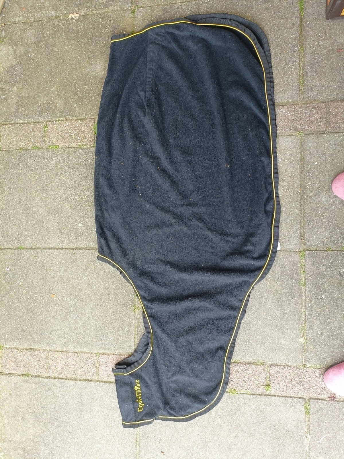Fleece uitrijdeken met zadel uitsparing, Gebruikt, Overige merken, Cob (M), Anatomisch gevormd