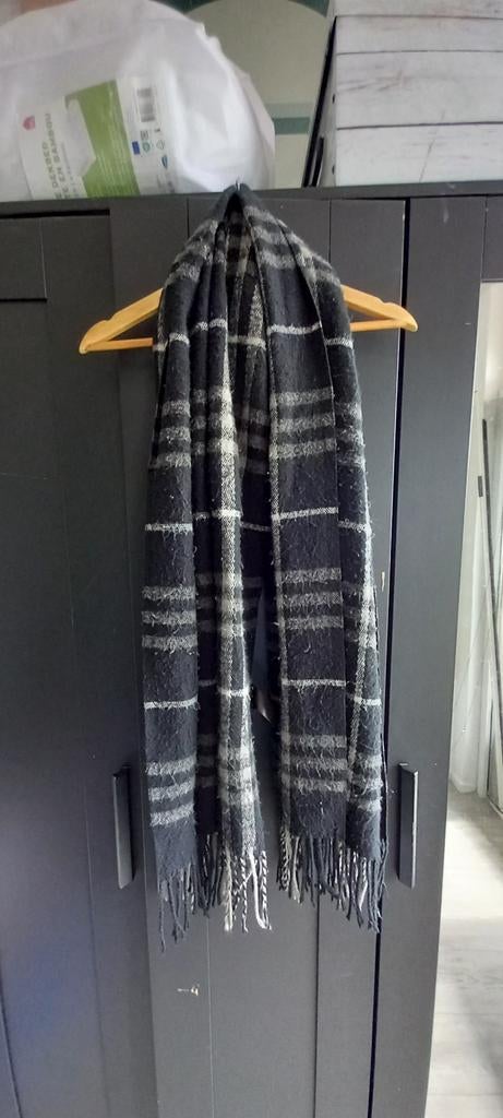 Sjaal dames zwart/grijs, Ophalen, Zo goed als nieuw, Maat 46/48 (XL) of groter, Sjaal