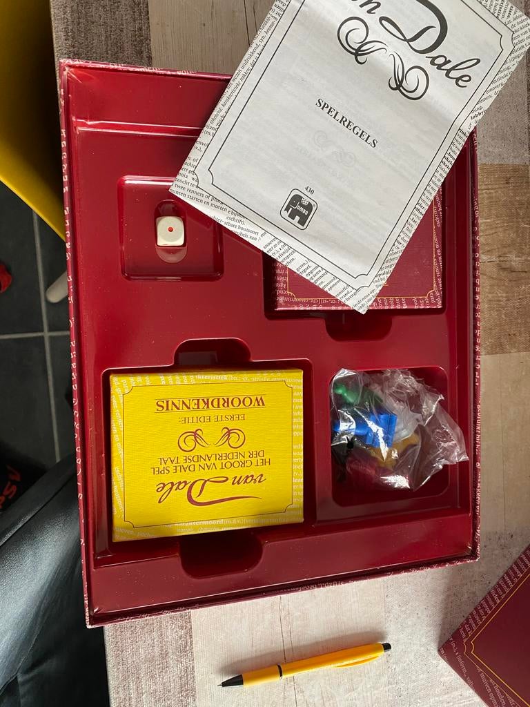 Van Dale Het Grote Spel der Nederlandse Taal, Hobby en Vrije tijd, Gezelschapsspellen | Bordspellen, Drie of vier spelers, Ophalen of Verzenden