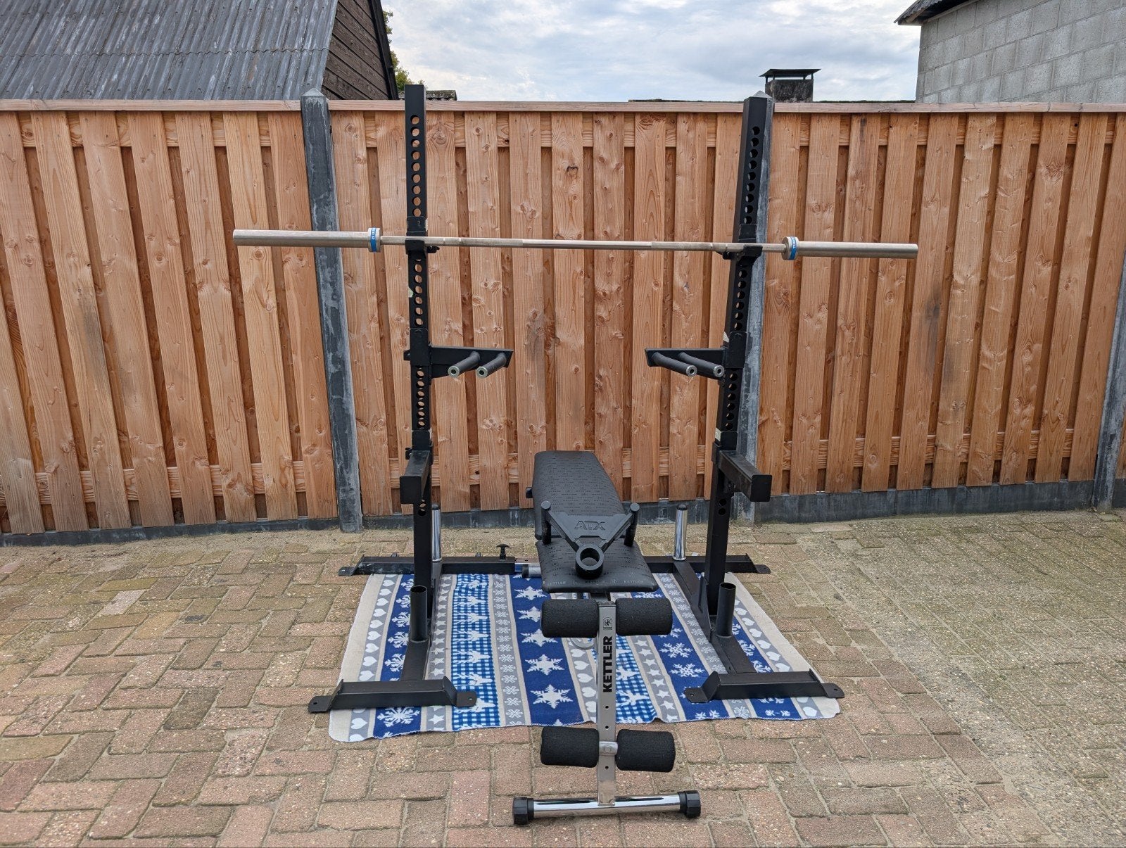 Complete Home Gym: Squat Rack, Bank, Halters en Gewichten, Sport en Fitness, Ophalen, Gebruikt, Fitnessbank