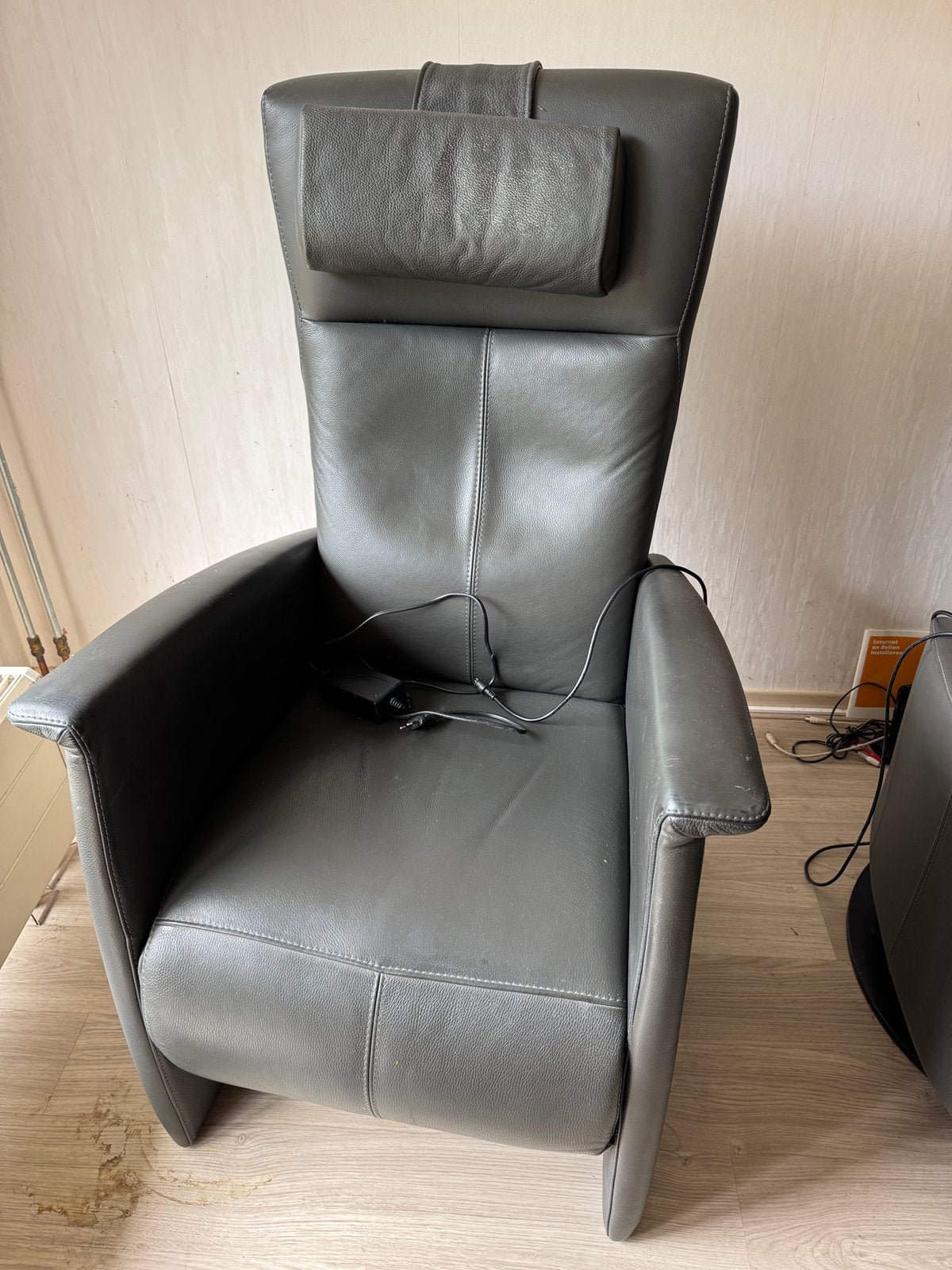 Luxe Staopstoelen  met bijhorende faulteuls, Ophalen, Zo goed als nieuw, Leer