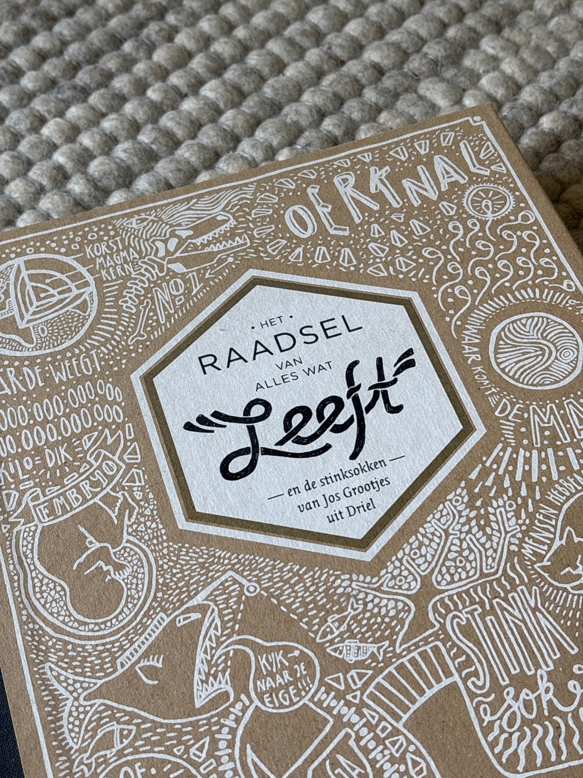 Het Raadsel van Alles Wat Leeft - Jos Grootjes uit Driel, Ophalen of Verzenden, Zo goed als nieuw