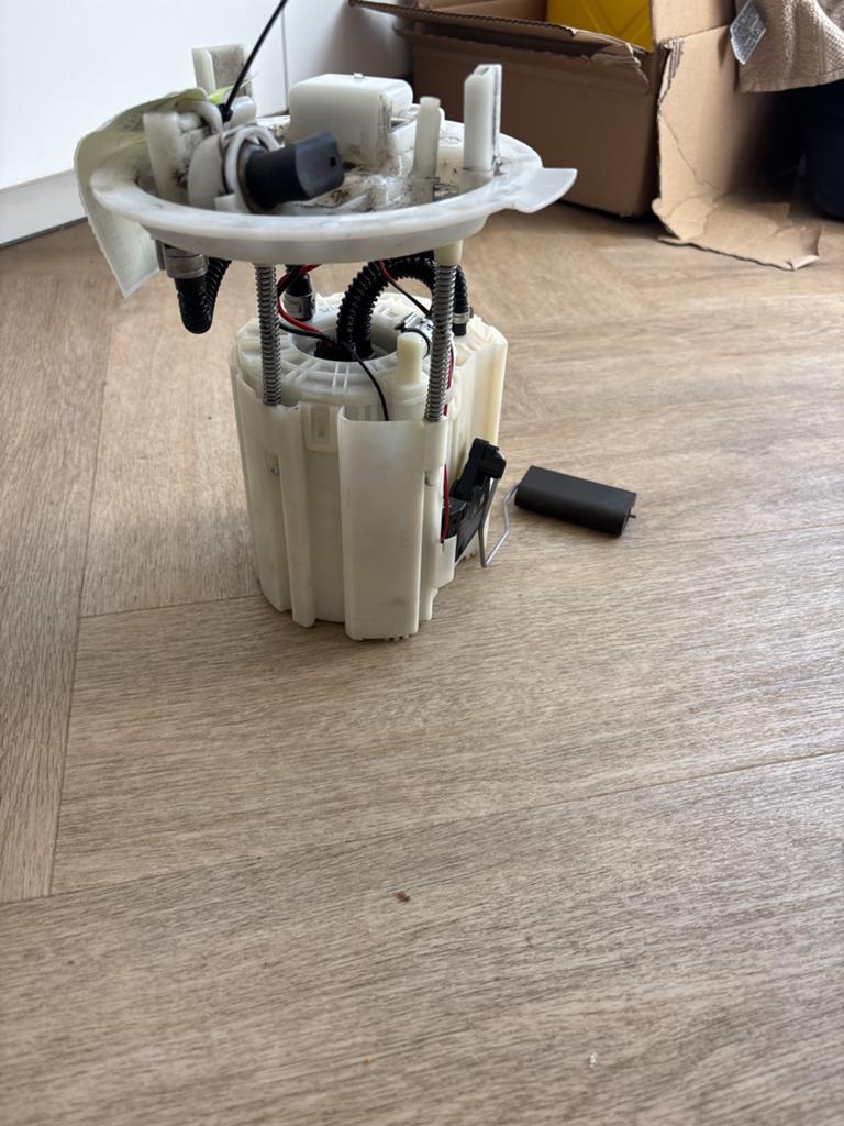 Brandstofpomp / vlotter Mercedes GLA CLA A-klasse A246470099, Ophalen, Gebruikt, Mercedes-Benz