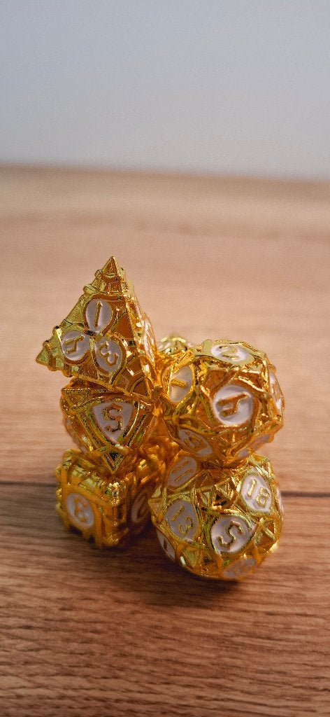 D&D / RPG metal dice set 7 piece: The golden heart A, Onbkend, Warhammer, Ophalen of Verzenden, Zo goed als nieuw