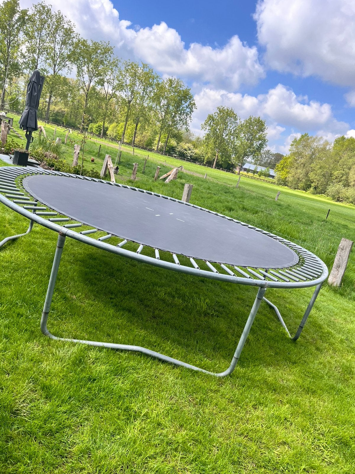 Trampoline, Ophalen, Gebruikt