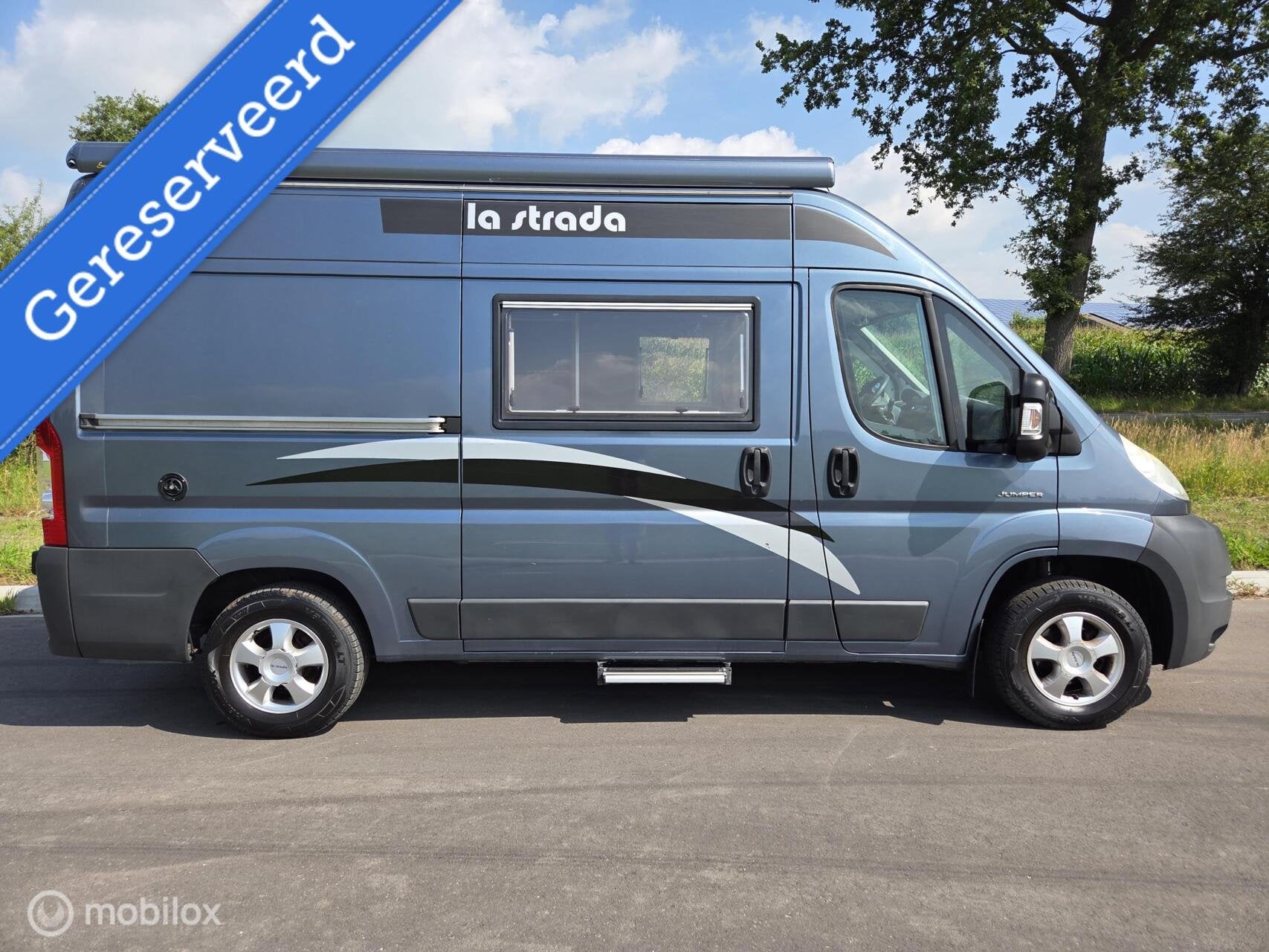 La Strada Avanti M 5.40 buscamper ☆Zonnepaneel, 120PK☆, Buscamper of Camperbus, Bedrijf, Koelkast, 5 tot 6 meter