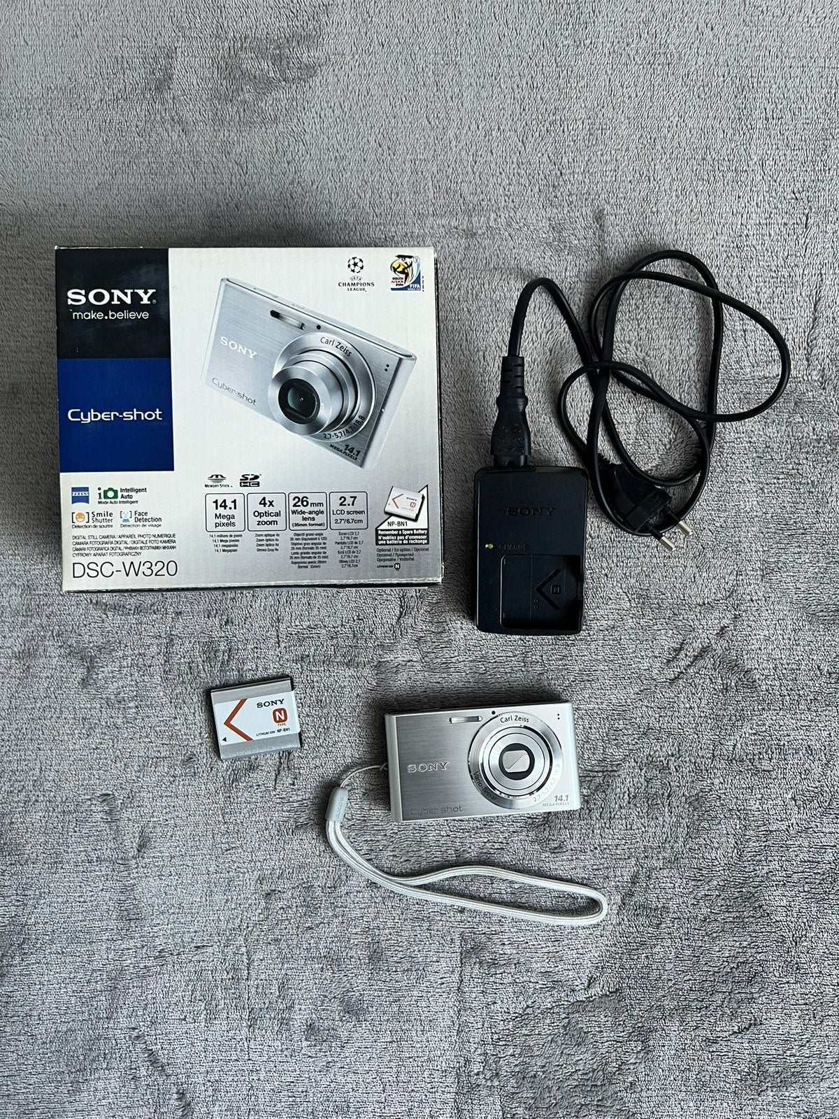 Sony cybershot W320 digitale compactcamera 14.1MP - nieuw, Audio, Tv en Foto, Fotocamera's Digitaal, 14 Megapixel, Compact, Nieuw