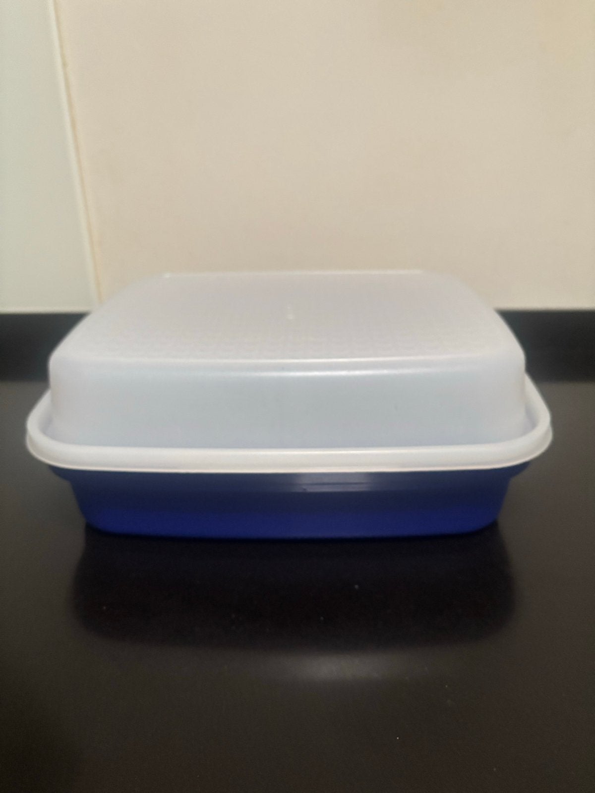 Tupperware Marineerdoos -  en voorraadtrommel  Gratis rasp, Ophalen of Verzenden, Gebruikt, Blauw, Bak of Kom