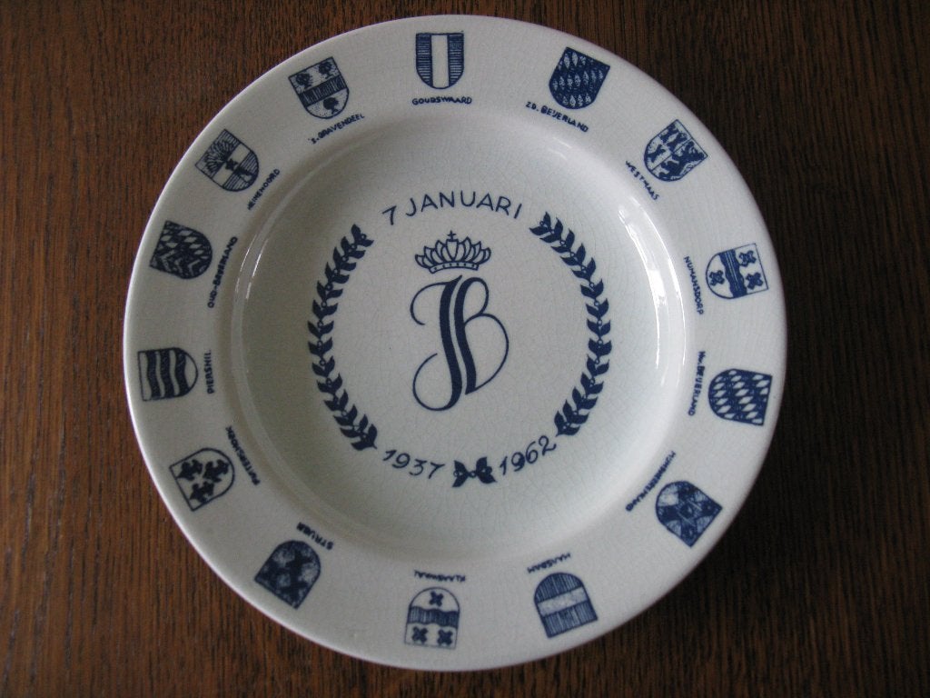 Huwelijksbord Juliana en Bernhard 1937-1962, Verzamelen, Koninklijk Huis en Royalty, Ophalen, Gebruikt, Nederland, Overige typen