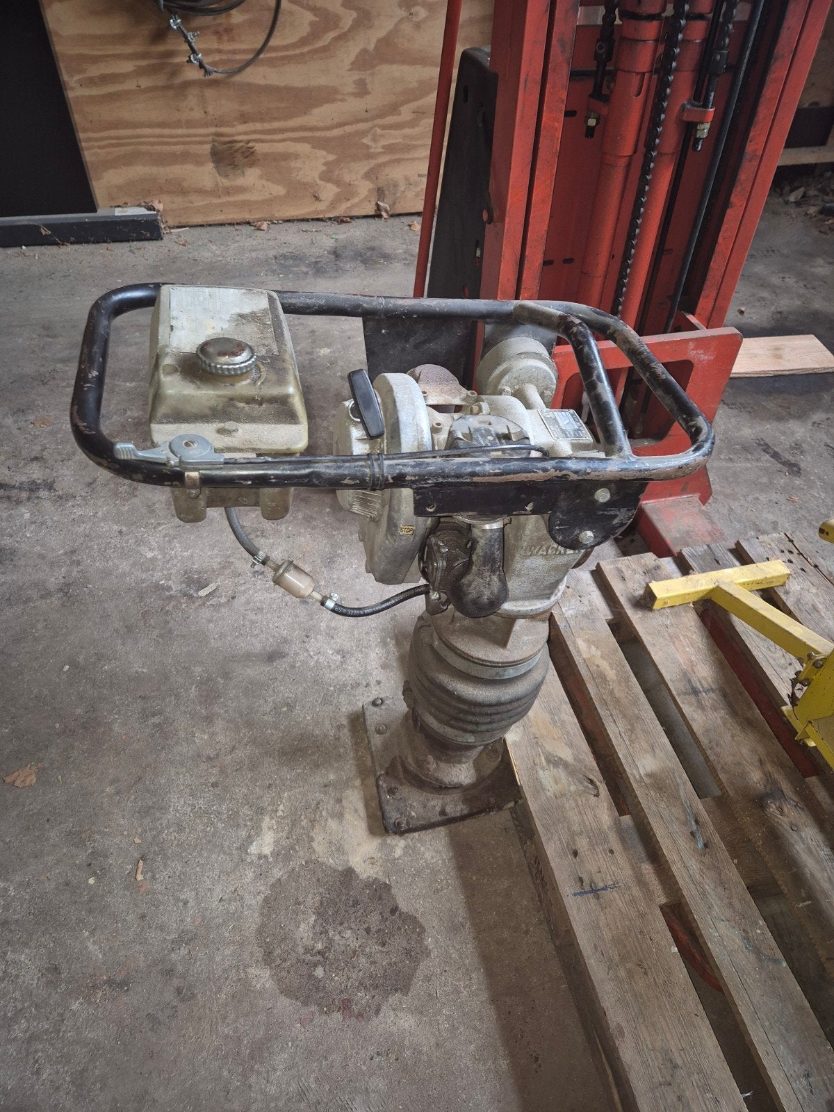 Wacker Stamper BS 60 Y - Loopt en stampt, Ophalen