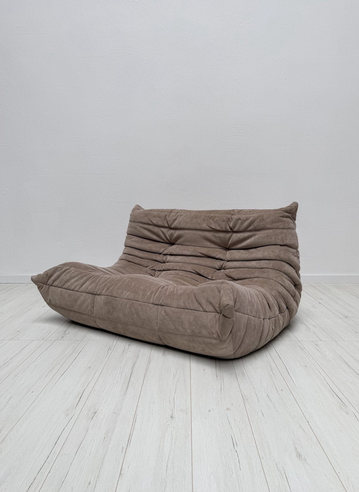 Ligne Roset Togo 2-zits Alcantara Michel Ducaroy vintage