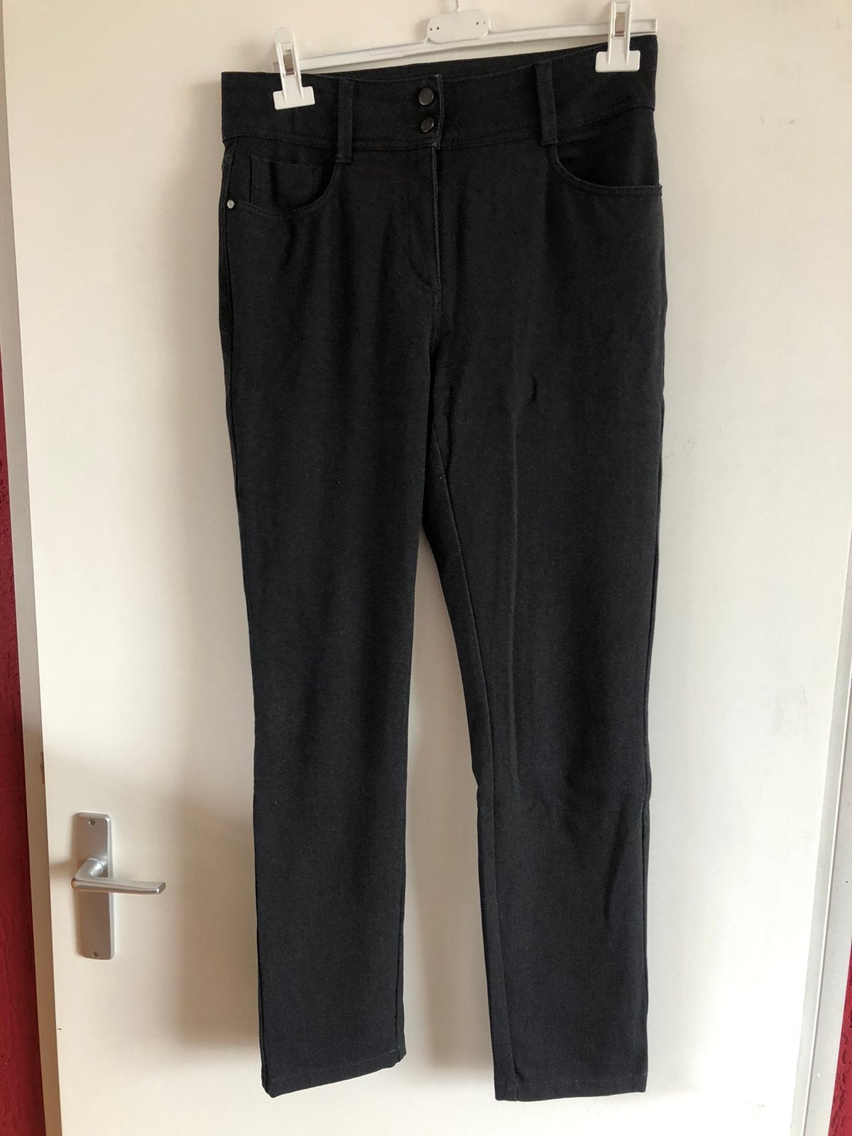 Nagenoeg nieuwe broek Zwart Maat 38 Witteveen, Kleding | Dames, Maat 38/40 (M), Zwart, Ophalen of Verzenden, Zo goed als nieuw