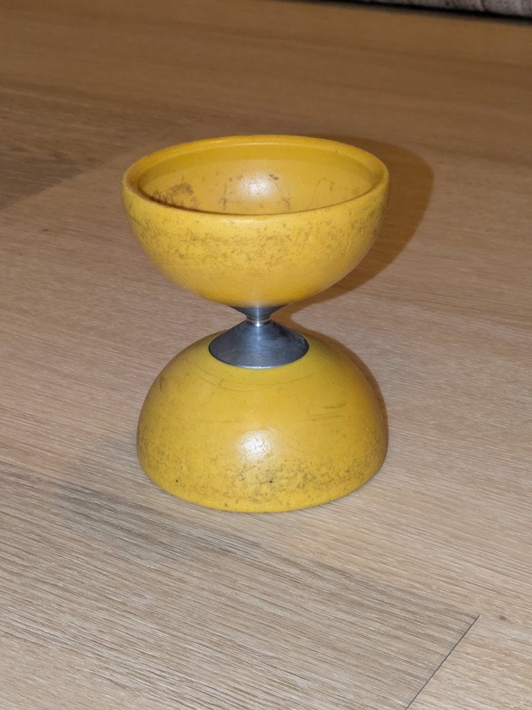 Diabolo geel, Ophalen of Verzenden, Zo goed als nieuw
