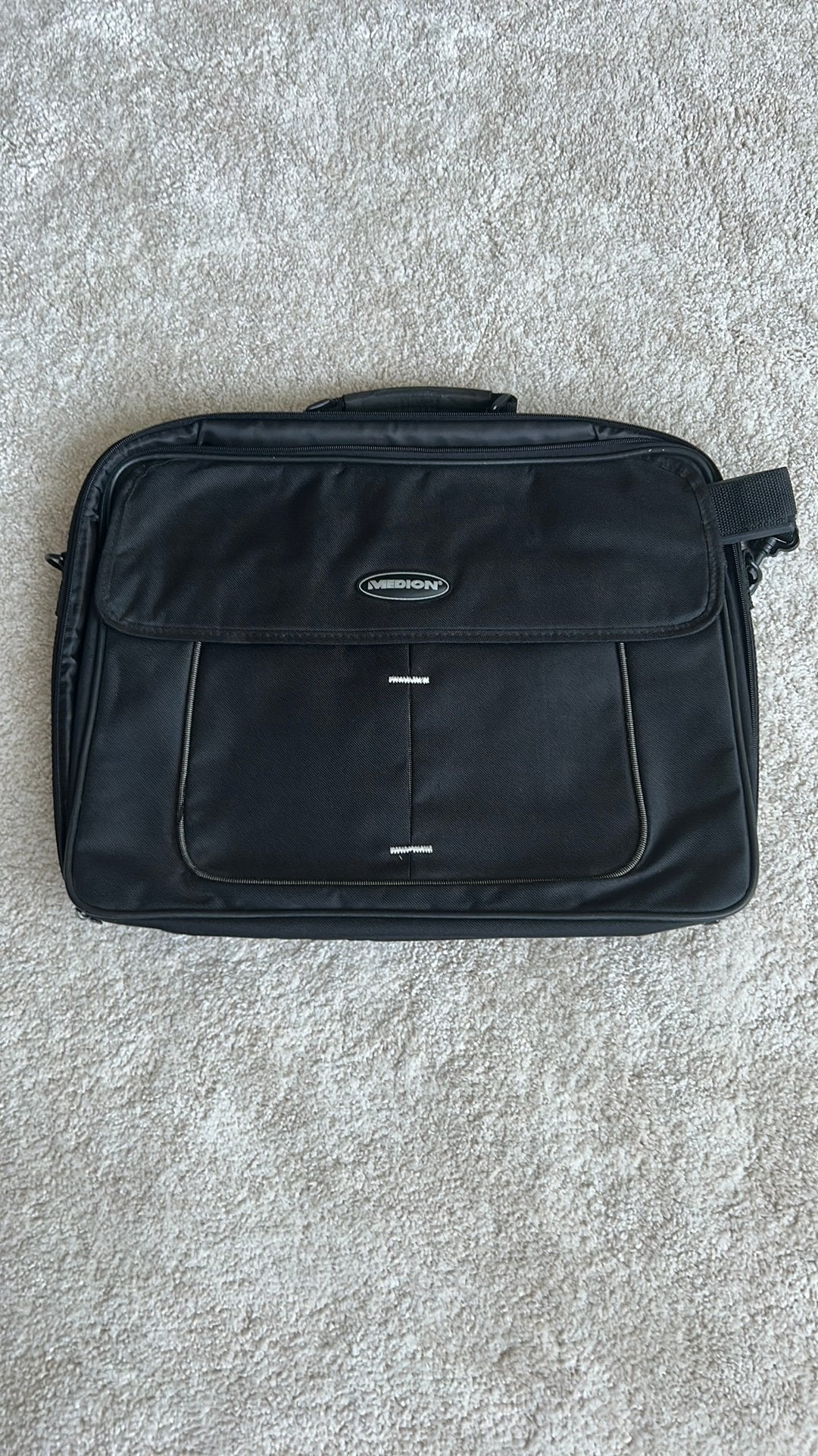 Laptoptas zwart canvas van Medion nieuw, Ophalen of Verzenden, 17 inch of meer, Zo goed als nieuw