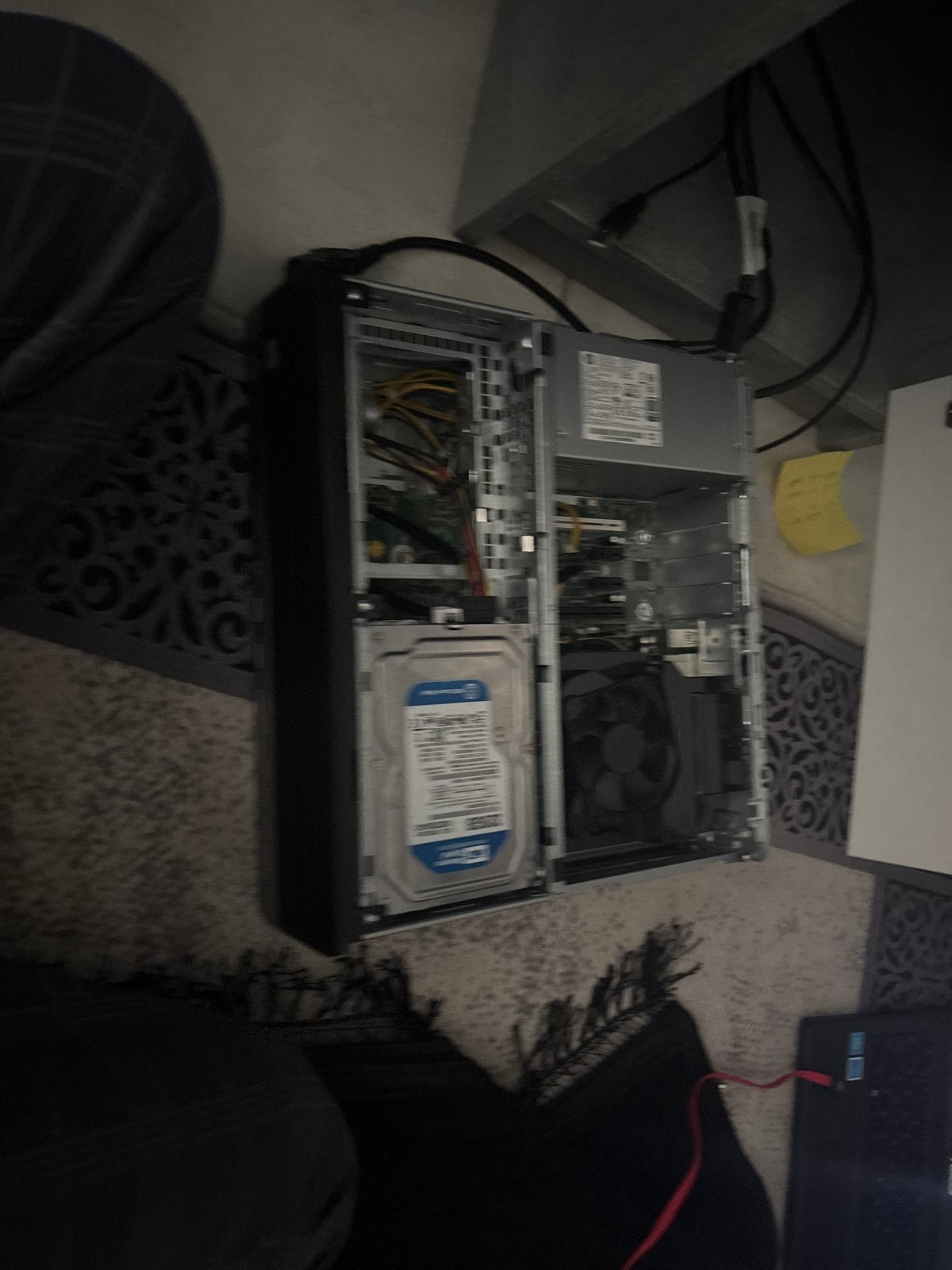 Desktop PC met Windows  11 en 320GB HDD (8GB RAM defect), Computers en Software, Ophalen, Gebruikt, HDD, Minder dan 4 GB
