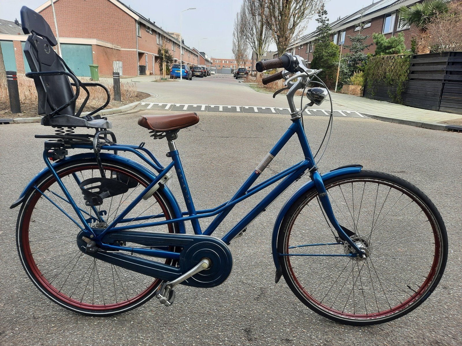 Batavus 28"/49cm 3 versn. met kinderzitje (NETTE STAAT), Fietsen en Brommers, Fietsen | Dames | Moederfietsen, Ophalen, Gebruikt