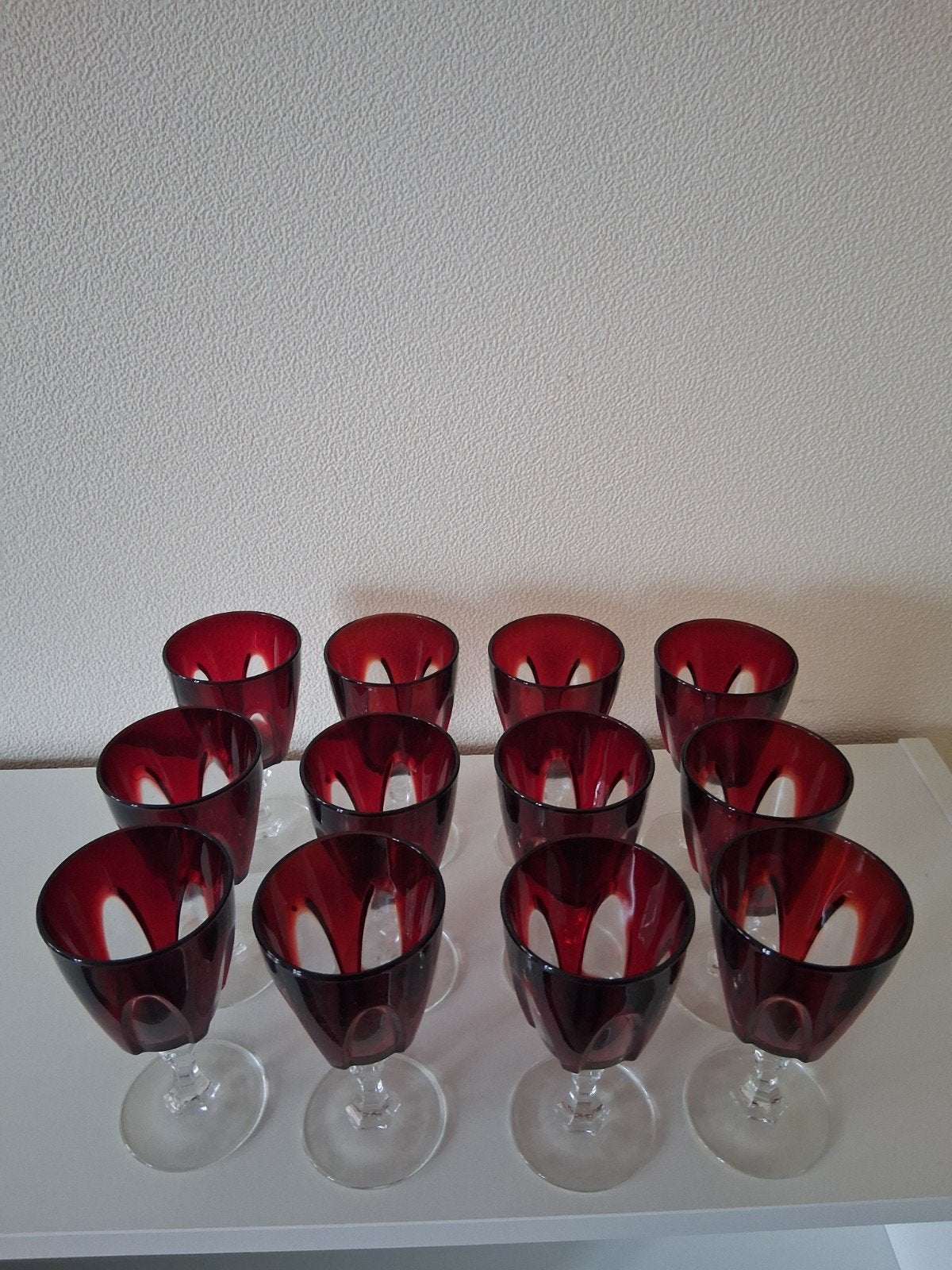 Set van 12 Robijnrode Wijnglazen - Vintage Design, Ophalen of Verzenden