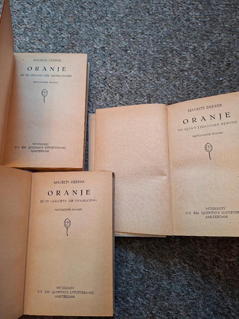 Oranje/trilogie, Ophalen of Verzenden, Gelezen, Maurits Dekker