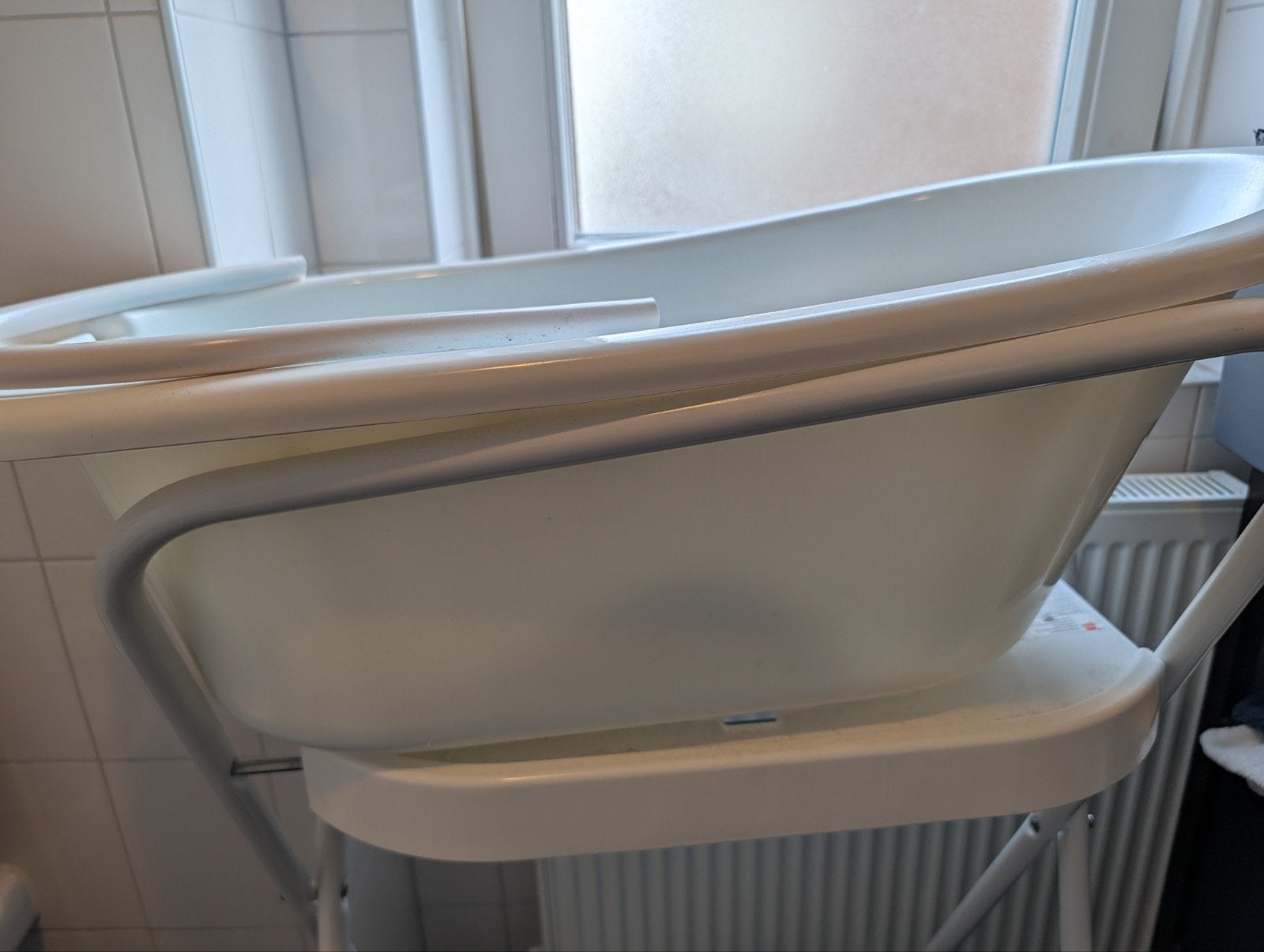 Hema babybad met slang, standaard en baby inzet, Gebruikt, Ophalen of Verzenden, Badje, Hema