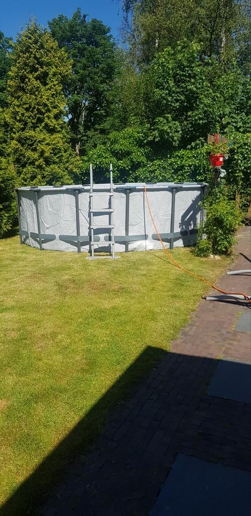 Zwembad met zand filterpomp en ladder, Tuin en Terras, Zwembaden, Rond, 300 cm of meer, Zo goed als nieuw, Ophalen