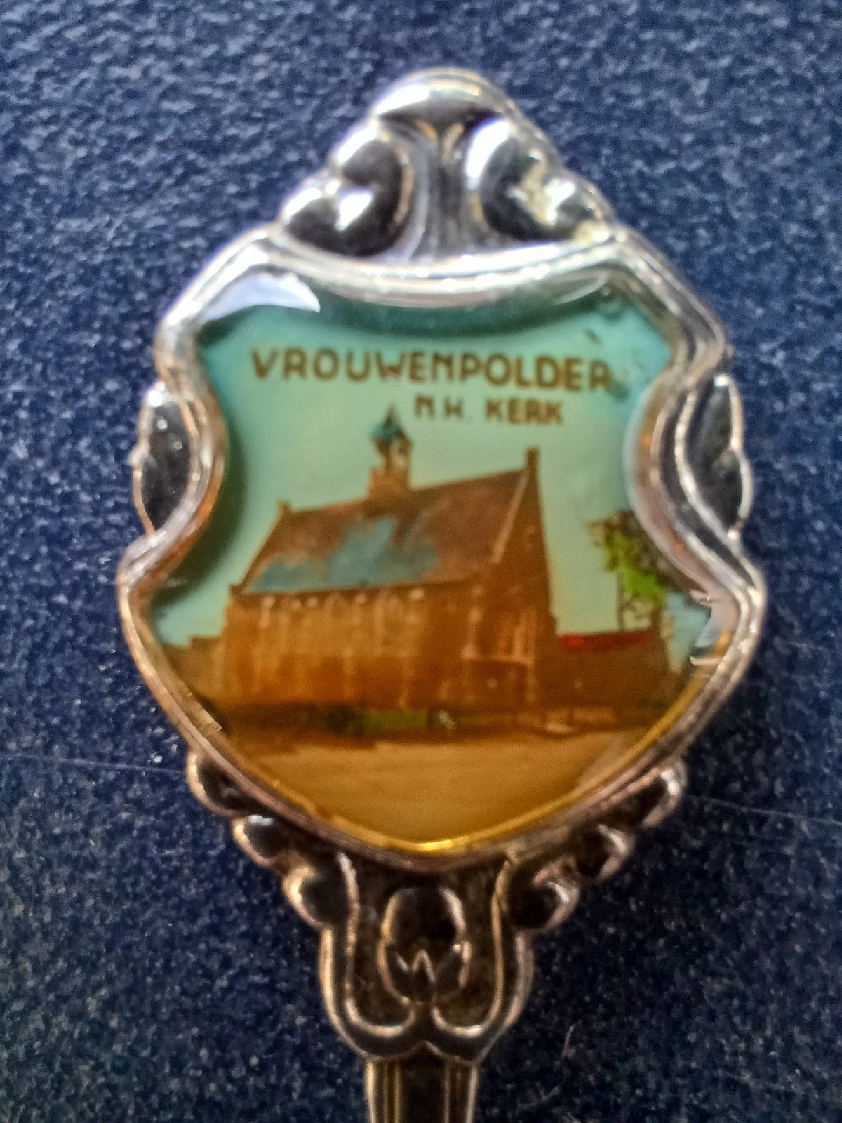 Theelepeltje Vrouwenpolder RK Kerk, Antiek en Kunst, Antiek | Bestek, Ophalen of Verzenden