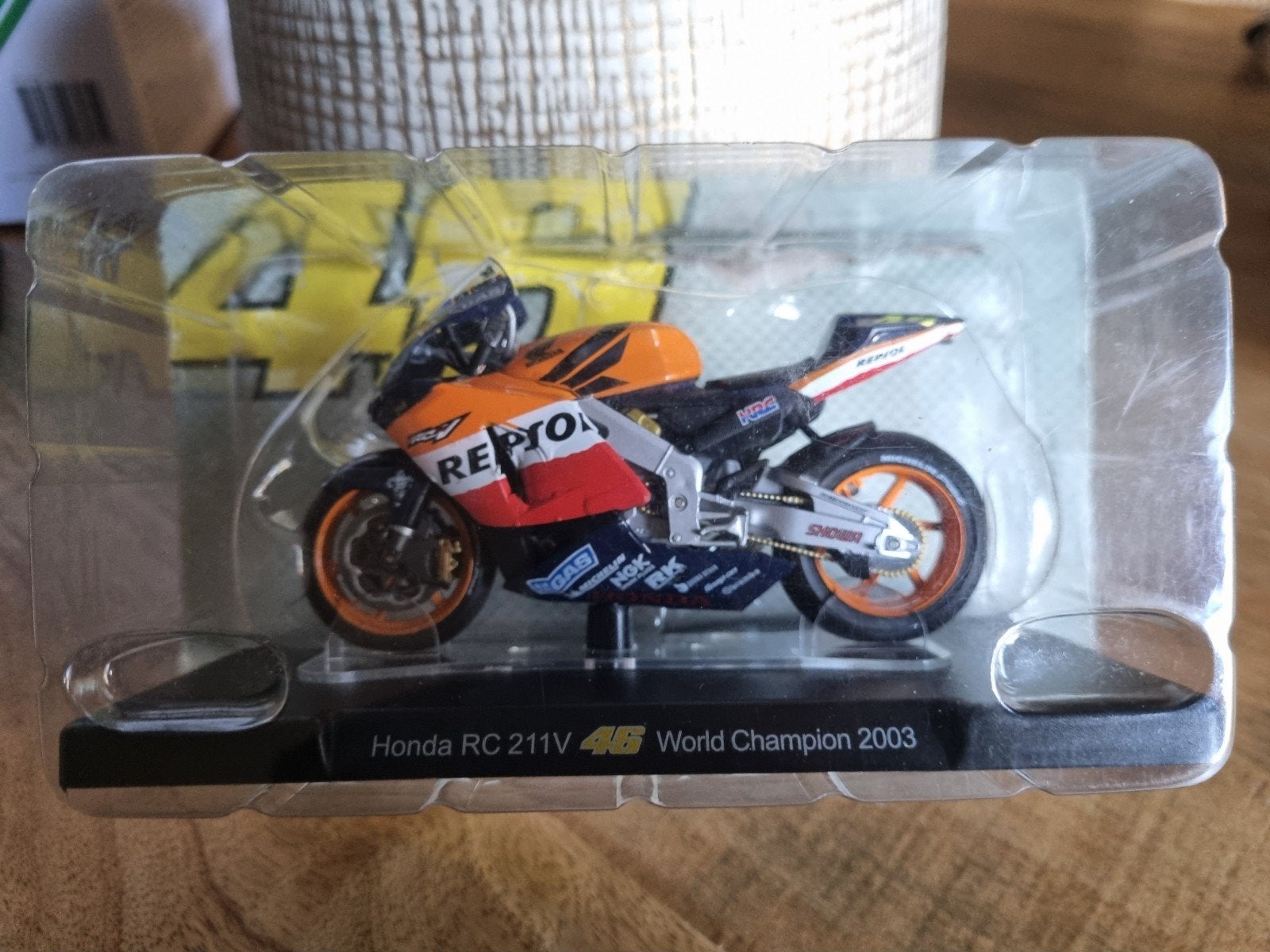 Altaya 1:18 Honda RC211V Valentino Rossi 2003 Wereldkampioen, Overige merken, Ophalen of Verzenden, Zo goed als nieuw, Groter dan 1:32