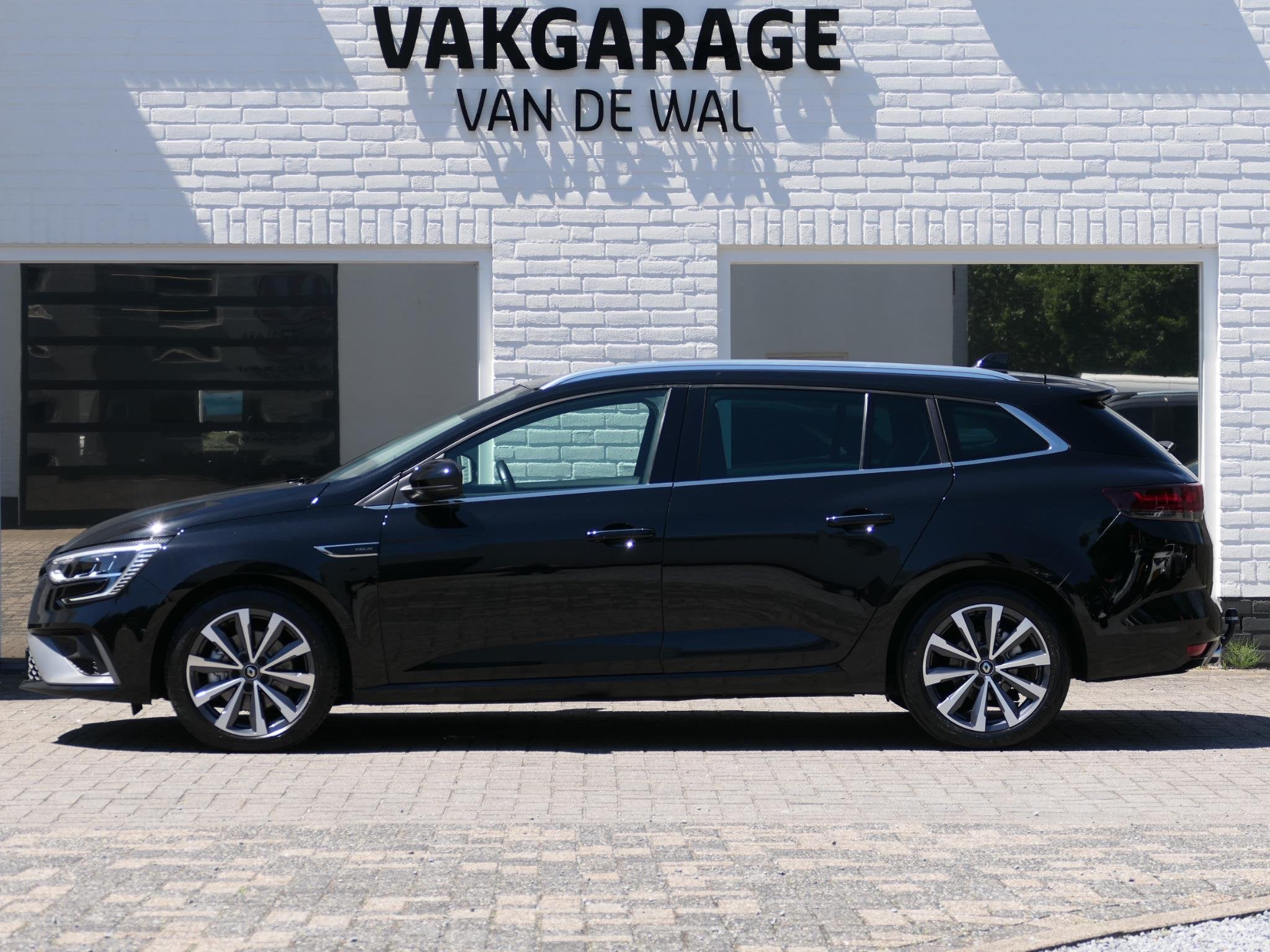 Renault Mégane Estate 1.3 TCe R.S. Line | Head-up display |, Auto's, Gebruikt, Euro 6, 4 cilinders, Zwart