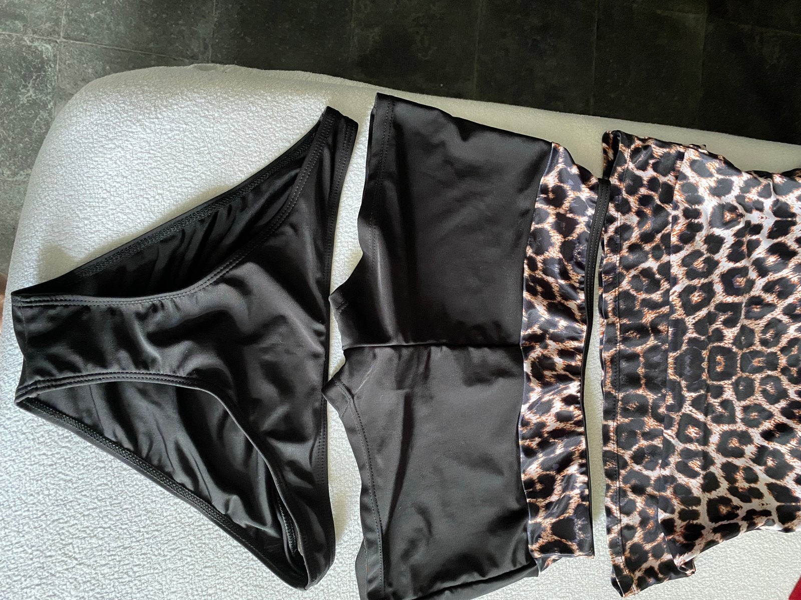 Zwarte bikini met luipaardprint detail 3-delig!, Ophalen of Verzenden, Nieuw, Zwart, Bikini