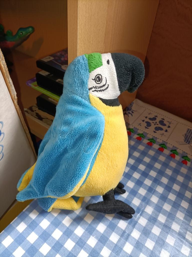 Ikea papegaai knuffel 19 cm groot gemeten zonder staart, Ophalen of Verzenden, Zo goed als nieuw, Overige typen