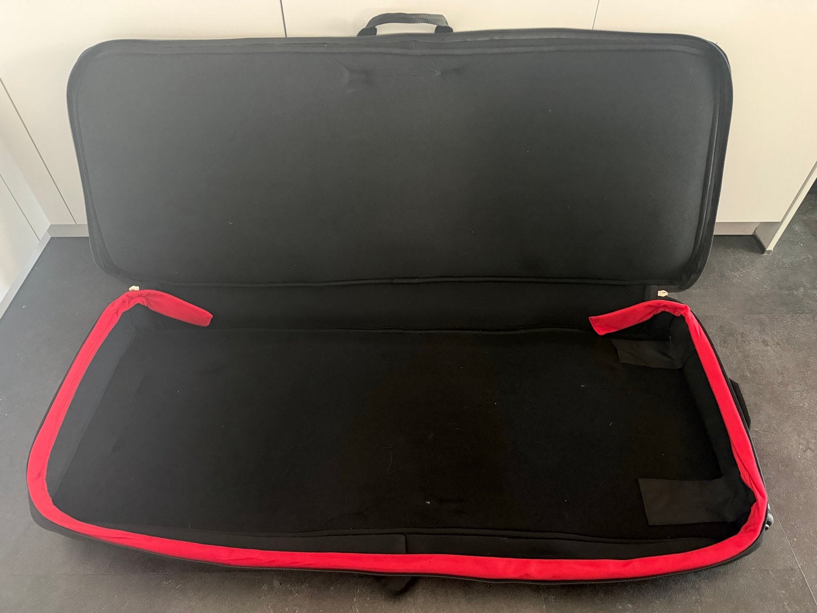 Yamaha Genos Keyboard Tas met Wielen - Zo goed als nieuw, Muziek en Instrumenten, Ophalen, Zo goed als nieuw, Keyboard of Synthesizer