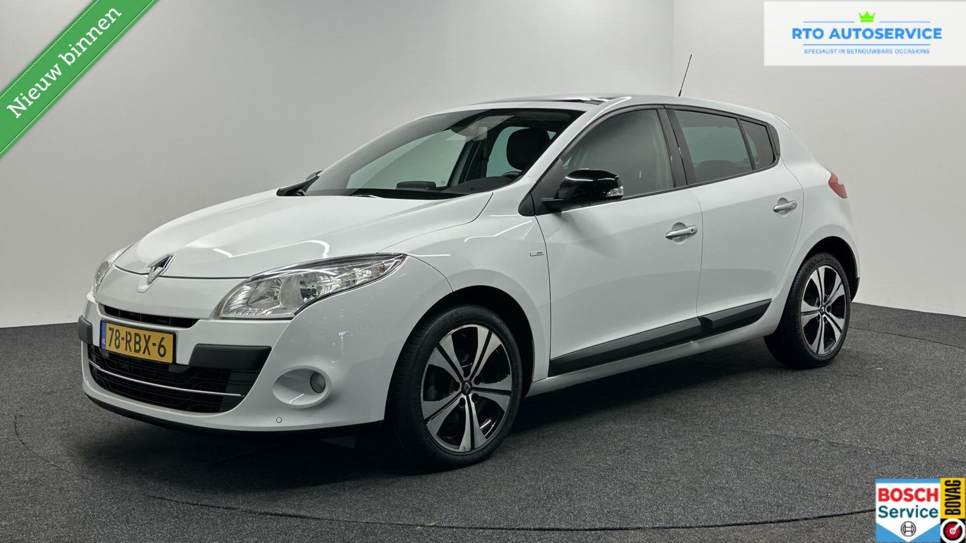 Renault Megane 1.4 TCe Bose PANO NAVI CRUISE LM TREKHAAK., Auto's, Renault, Voorwielaandrijving, Euro 5, Gebruikt, Zwart