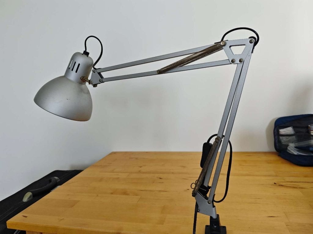 IKEA TERTIAL verstelbare bureaulamp – zilver/grijs, Bureaulamp, Verstelbaar, Ophalen of Verzenden, Grijs