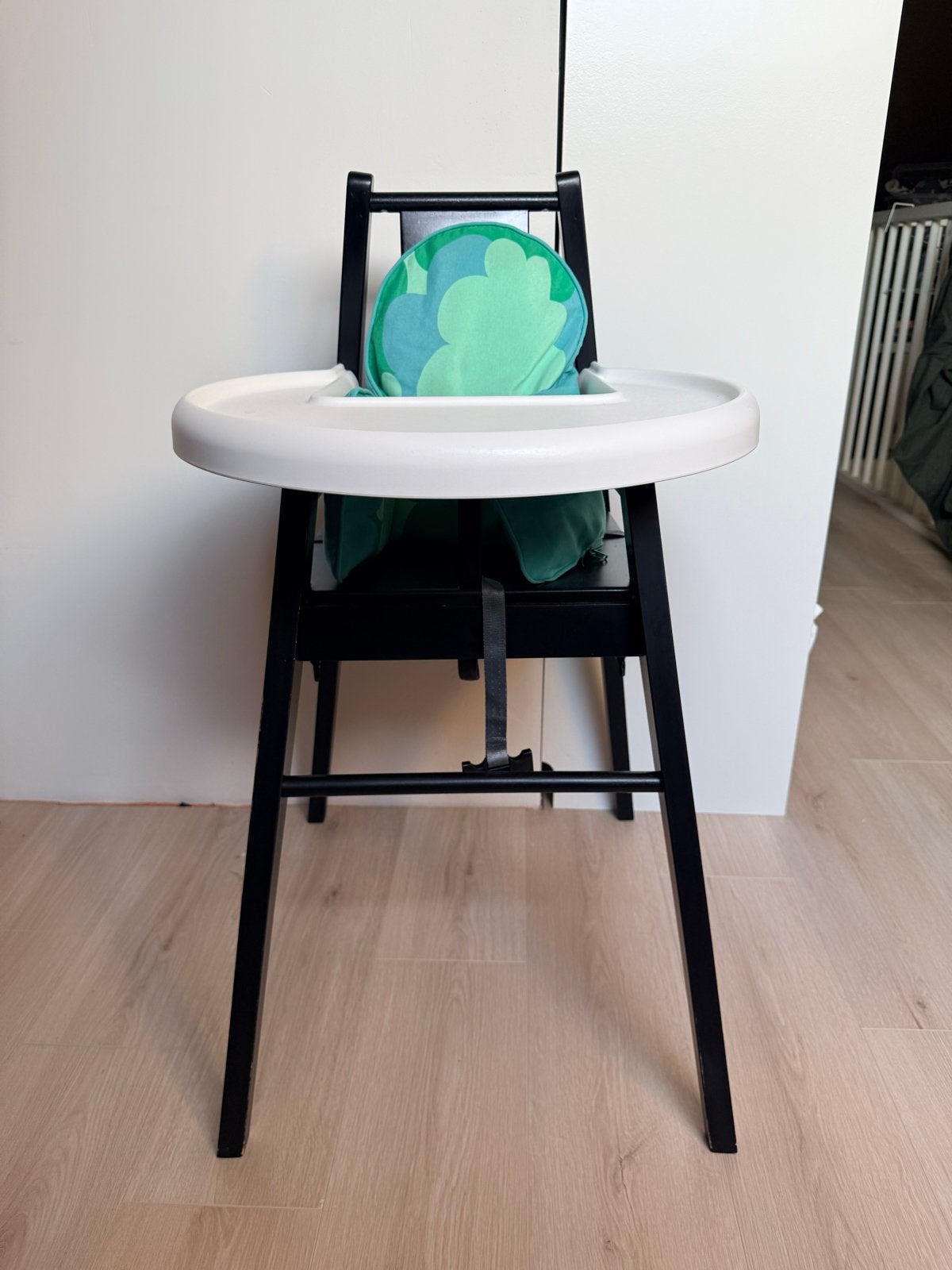 Ikea kinderstoel met afneembaar eetblad en kussen, Ophalen, Gebruikt, Overige typen, Afneembaar eetblad