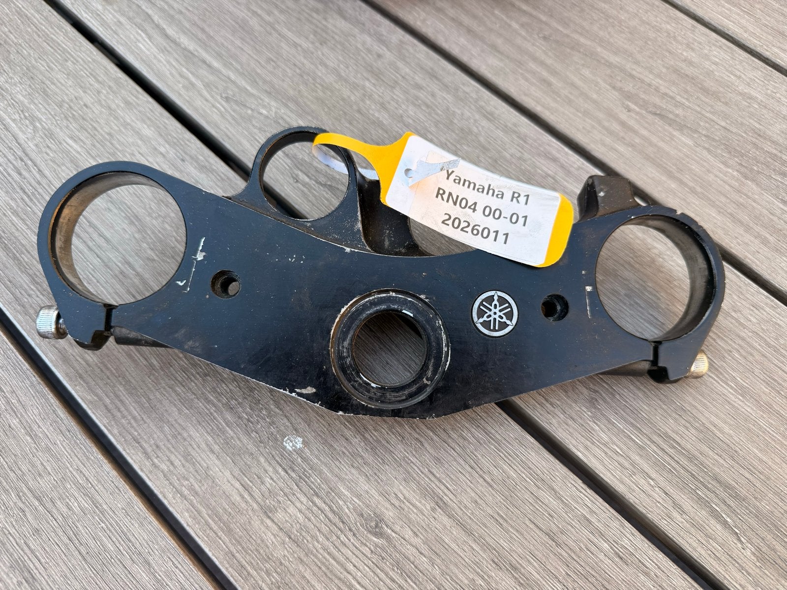 Yamaha R1 kroonplaat, Schiphol, Gebruikt, Ophalen of Verzenden, Yamaha@yamaha.eu