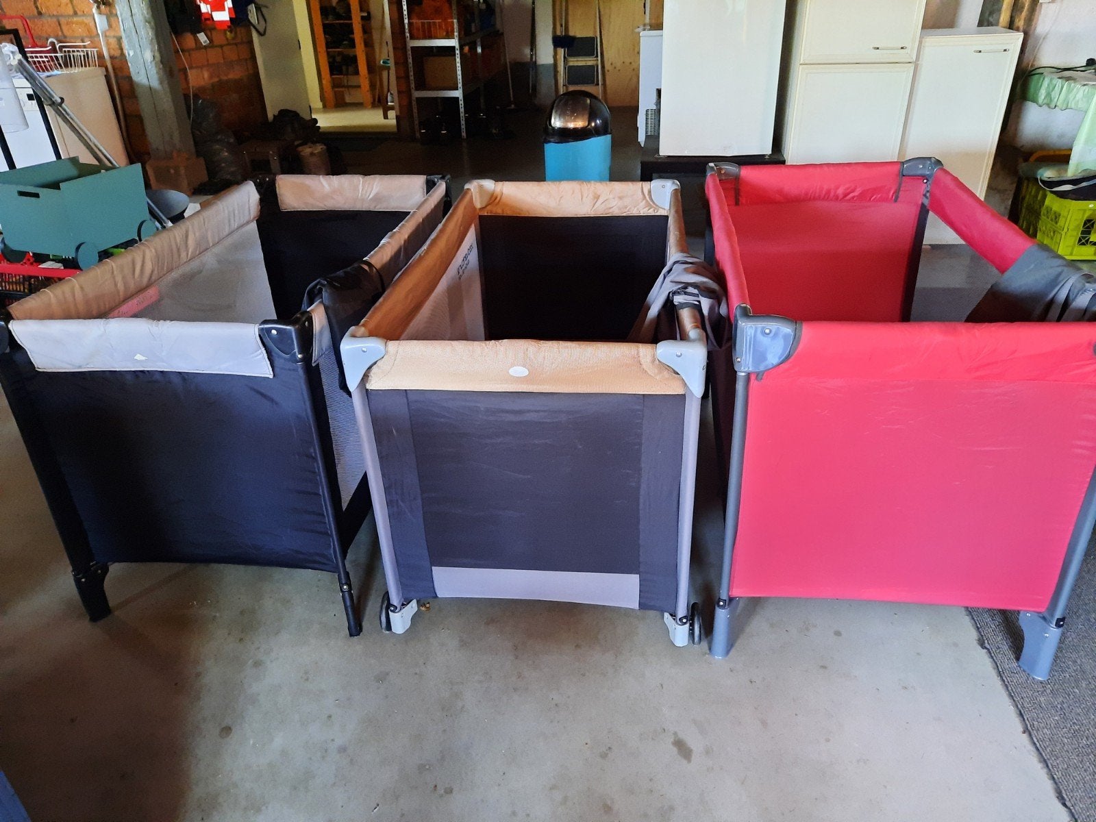 Camping bedje - 3 soorten, Kinderen en Baby's, Kinderkamer | Bedden, Ophalen, Zo goed als nieuw, Minder dan 140 cm, Minder dan 70 cm