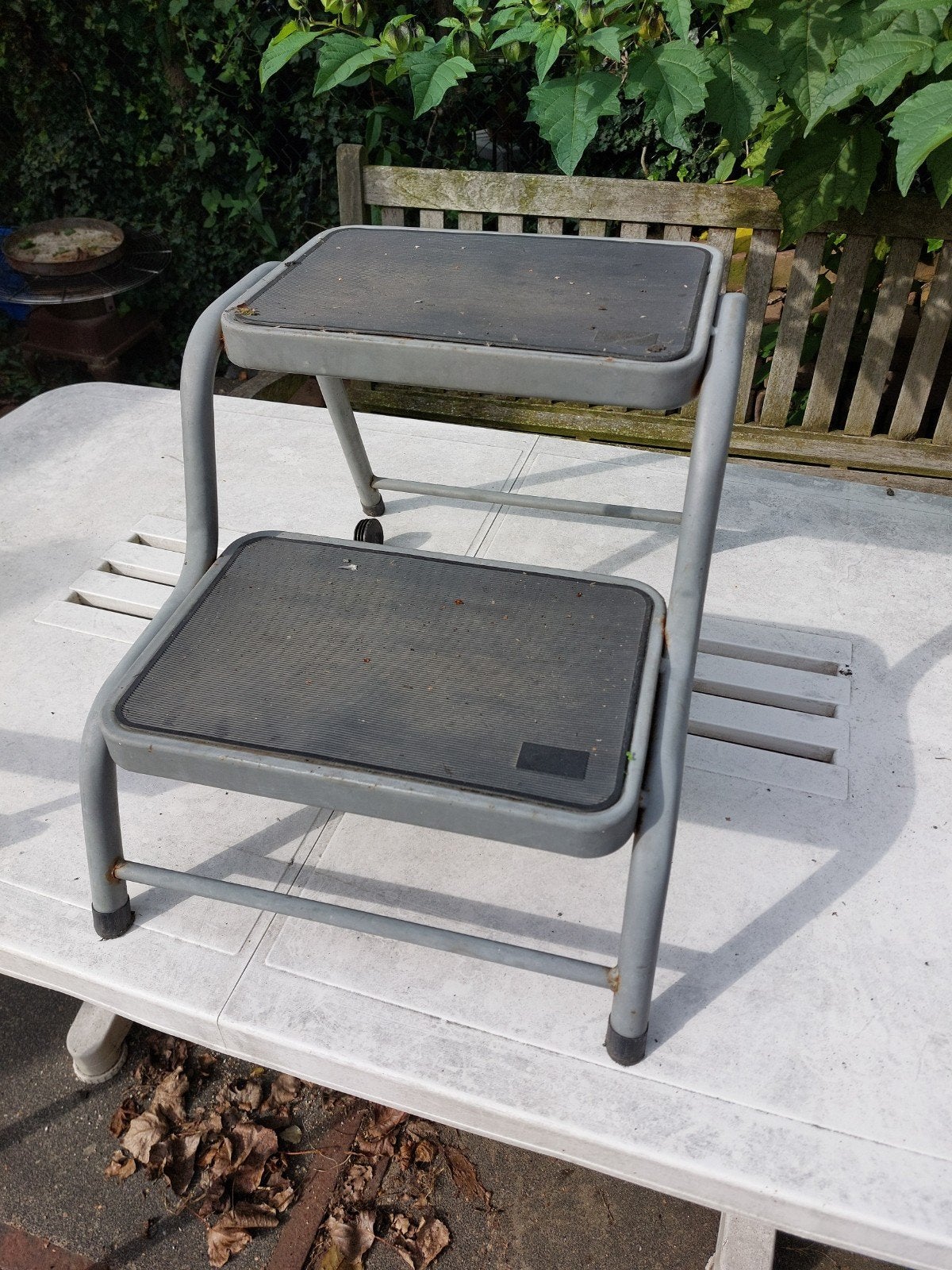Gebruikt metalen caravan trapje met twee treden, Ophalen of Verzenden, Gebruikt