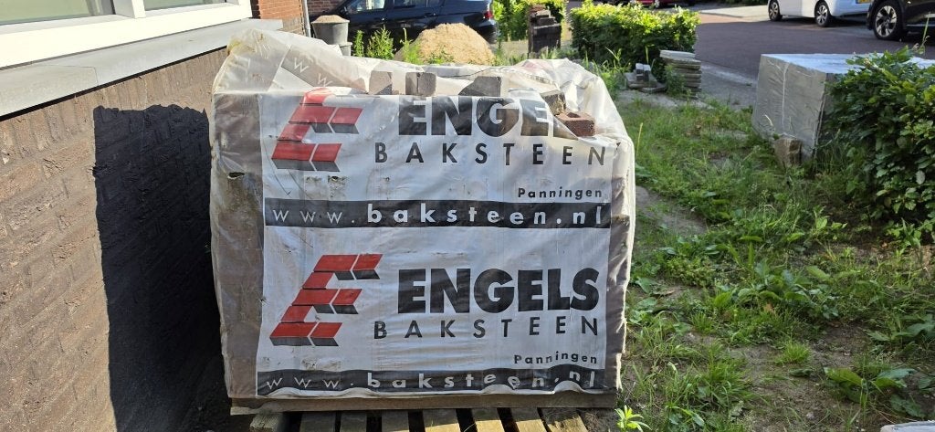Bakstenen / Gevelstenen ENGELS La Meuse rood 560 stuks, Ophalen, Nieuw, Bakstenen