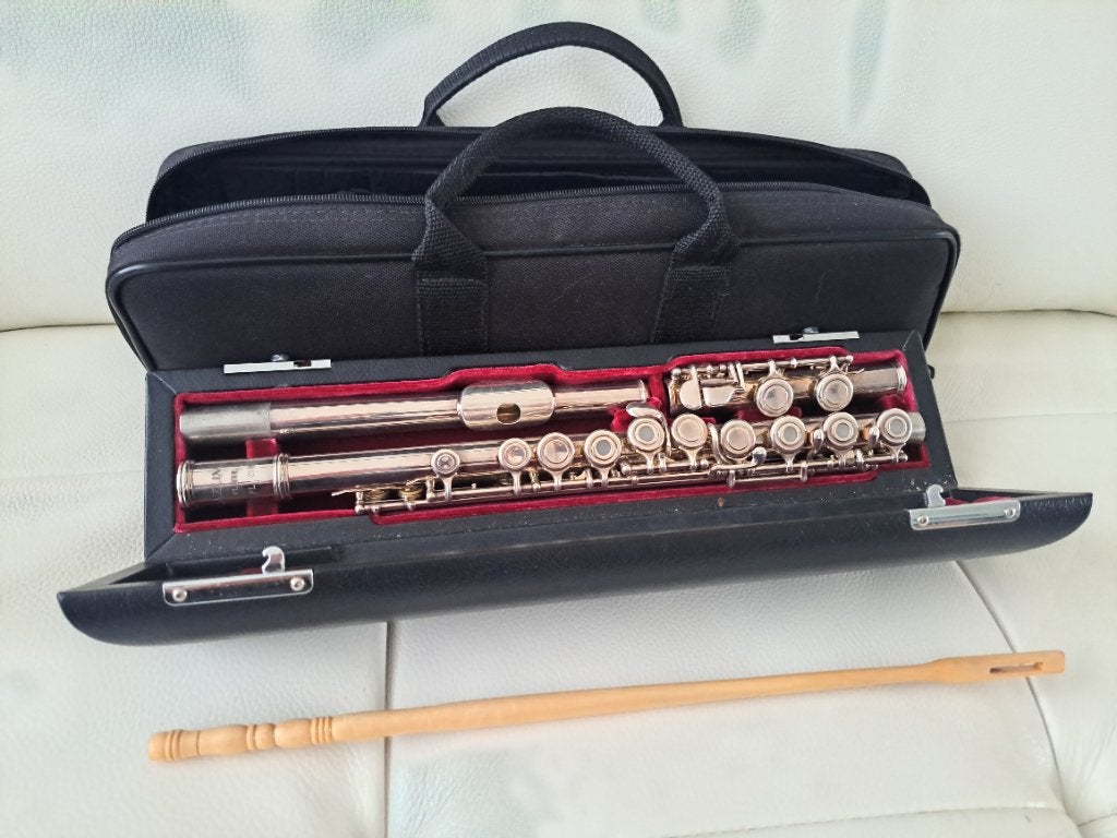 AZUMI FL-CRE dwarsfluit met open kleppen en koffer en tas, Muziek en Instrumenten, Ophalen of Verzenden, Zo goed als nieuw, Dwarsfluit