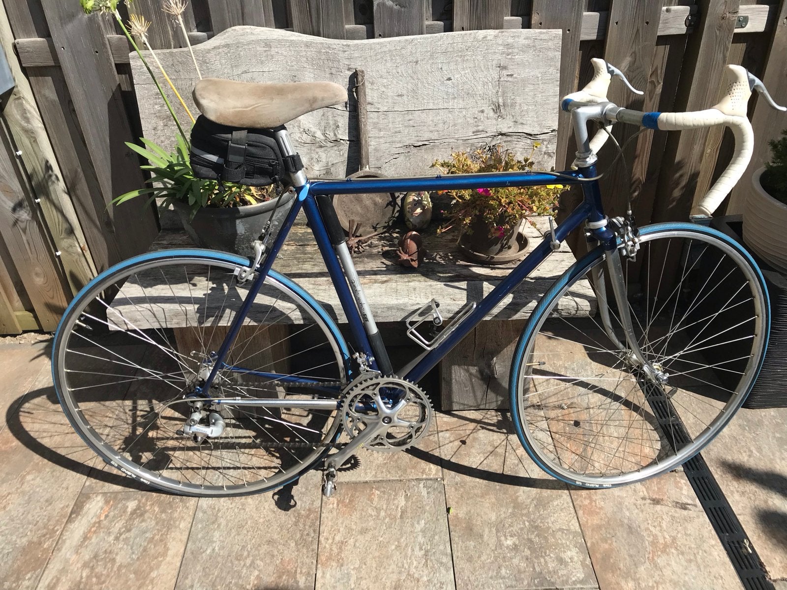 Vintage racefiets - Meer dan 50 jaar oud, Shimano afgemontee, Fietsen en Brommers, Fietsen | Racefietsen, Ophalen, Gebruikt, Velgrem