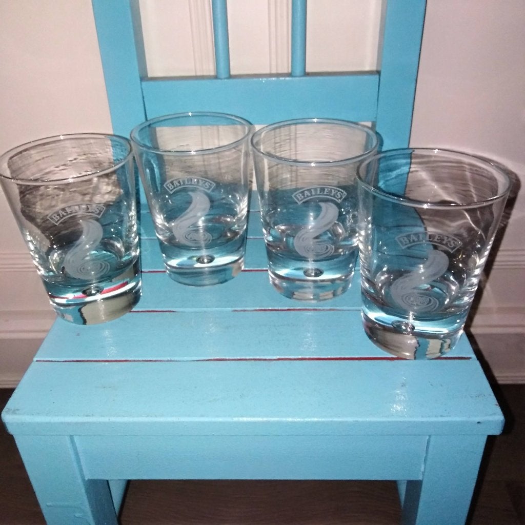 Baileys glazen frozen swirl set van 4 stuks, Ophalen, Glas of Glazen, Overige stijlen, Glas