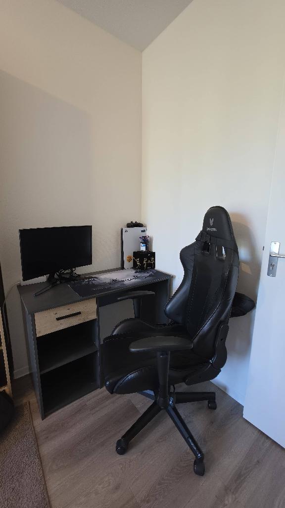 PlayStation 5 + Monitor, Bureau & Gamestoel, Computers en Software, Desktop Pc's, Ophalen, Zo goed als nieuw, Gaming, 3 tot 4 Ghz